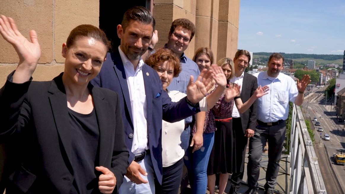 FG Finanz-Service - Familie auf Turm