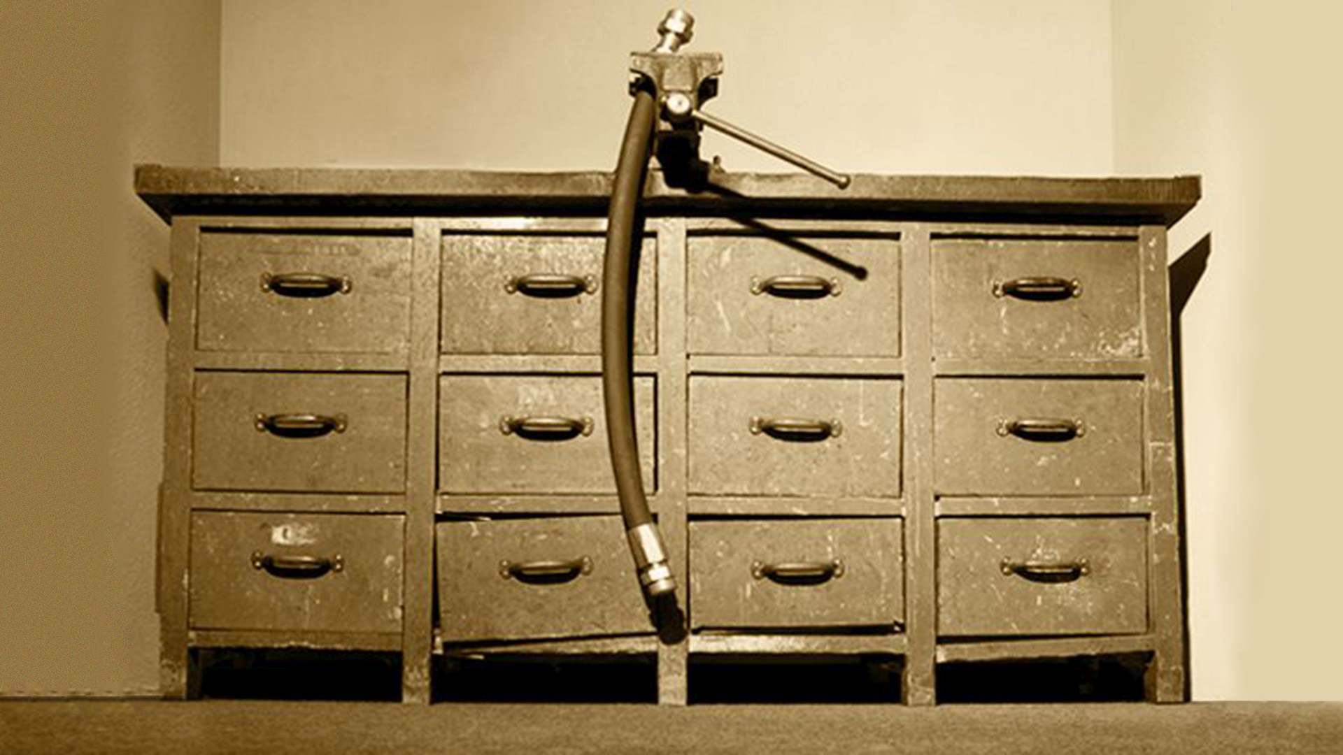 HANSA-FLEX historische Werkbank